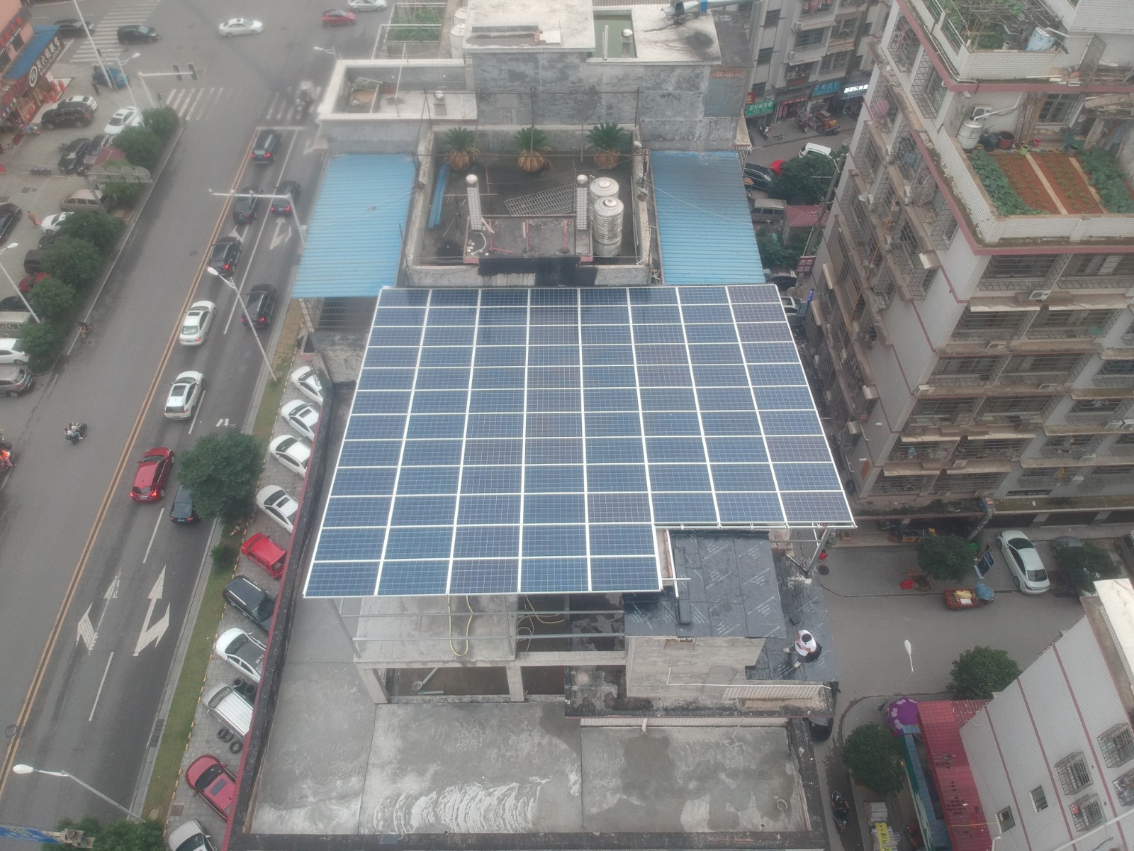 什么叫与构筑结合的散布式光伏发电系统？